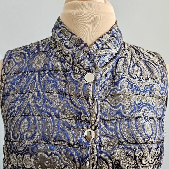 Chico's Reversible Quilted Vest Snap Front Sleeveless Blue Jacquard Black Jacket - Picture 8 of 15